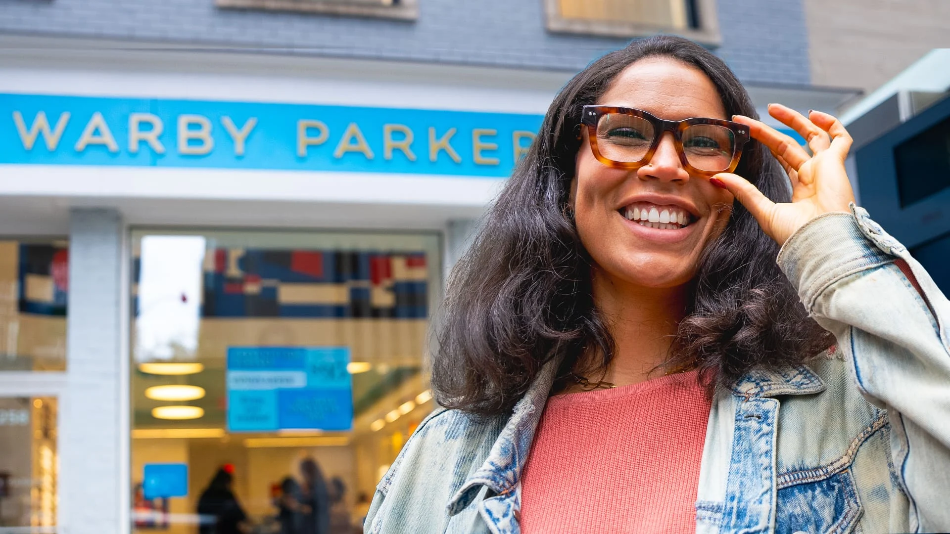 108040449 Make It Warby Parker Stills 02